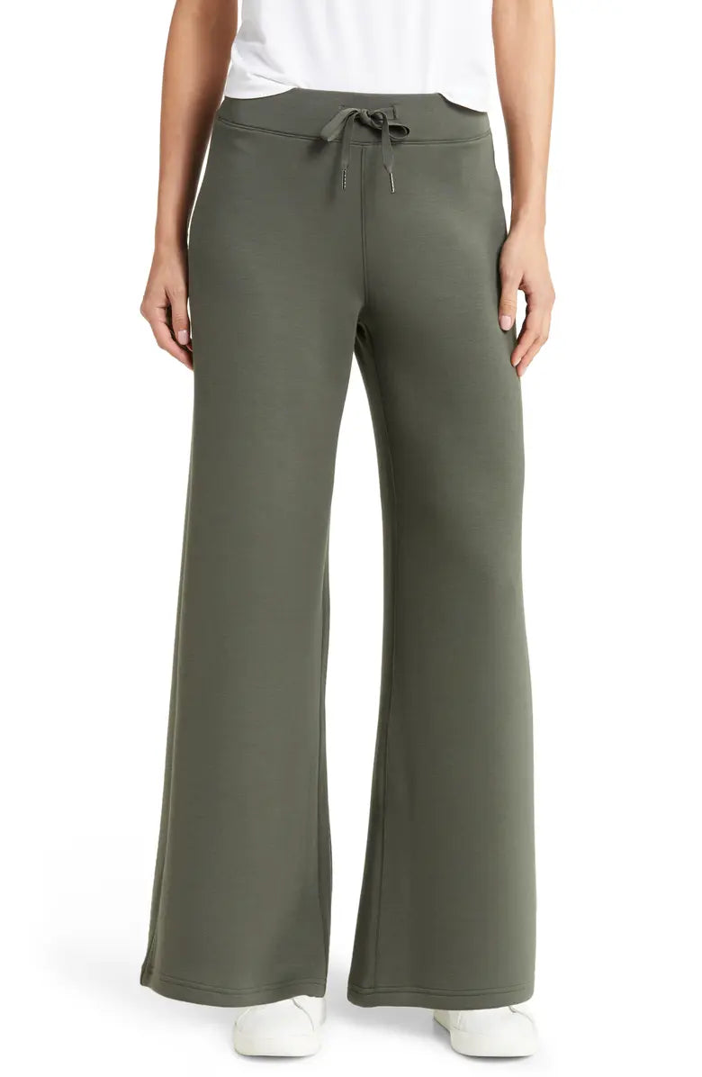 SPANX® AirEssentials Wide Leg Pants