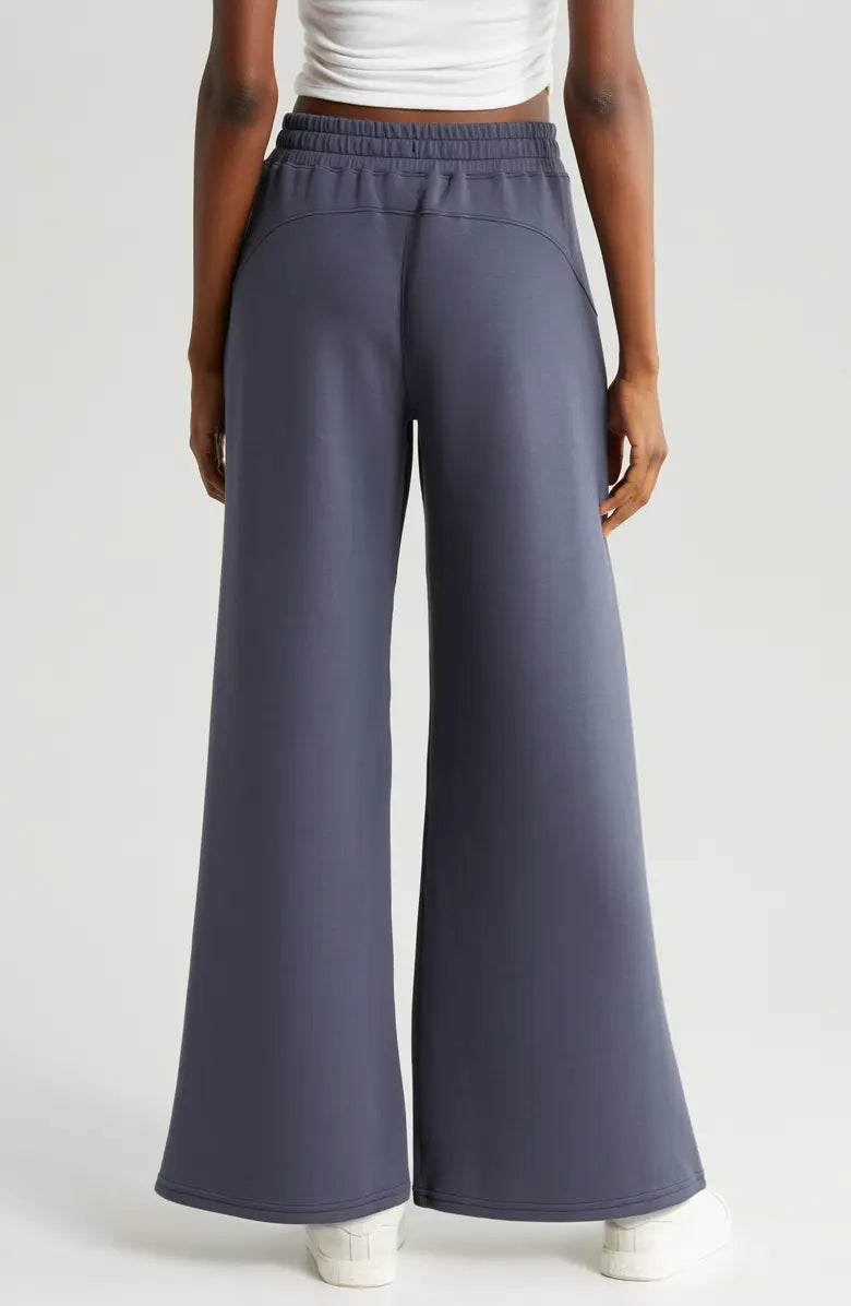 SPANX® AirEssentials Wide Leg Pants